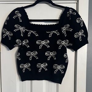 Anthropologie Willow & Wind Sweater Medium Black White Bow Cropped Knit
